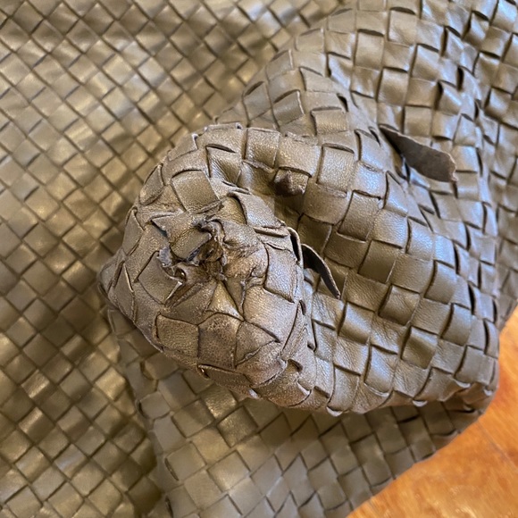 Bottega Venetta Grey Large Tote Bag - Picture 4 of 4